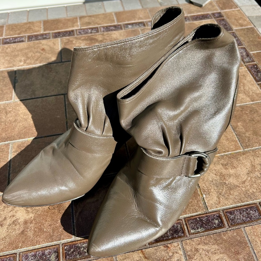 Sigerson Morrison Taupe Leather Heeled Boots. Size 10B